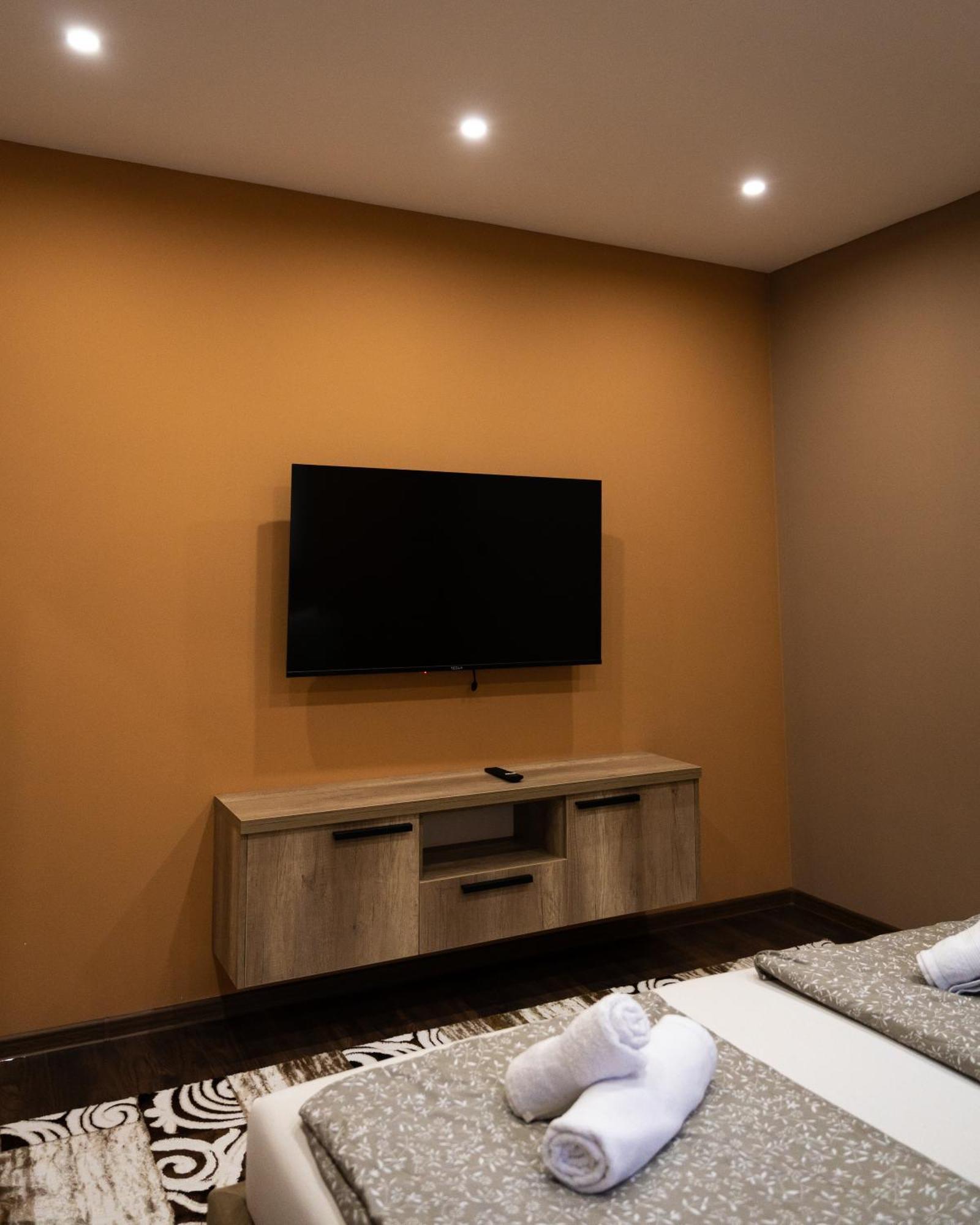 Ema, Asja, Eda Apartments Зениця Екстер'єр фото